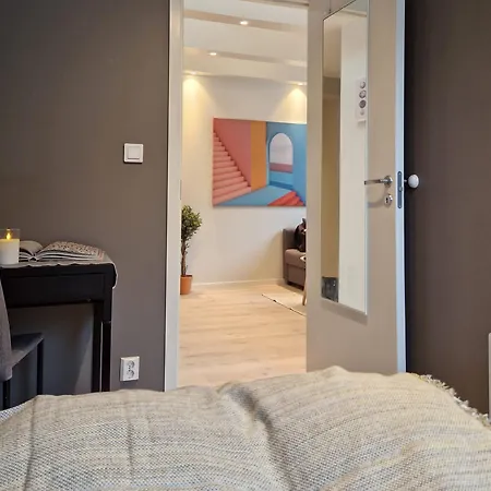 Floor In The Middle Of Town - Great Beds