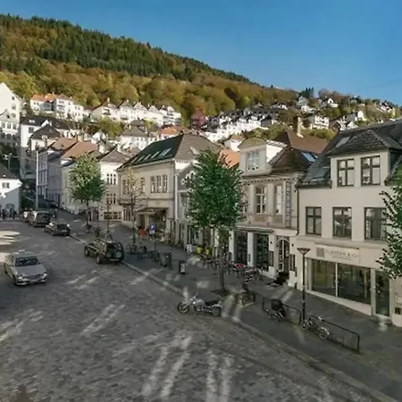 Vakantiehuis Floor In The Middle Of Town - Great Beds *